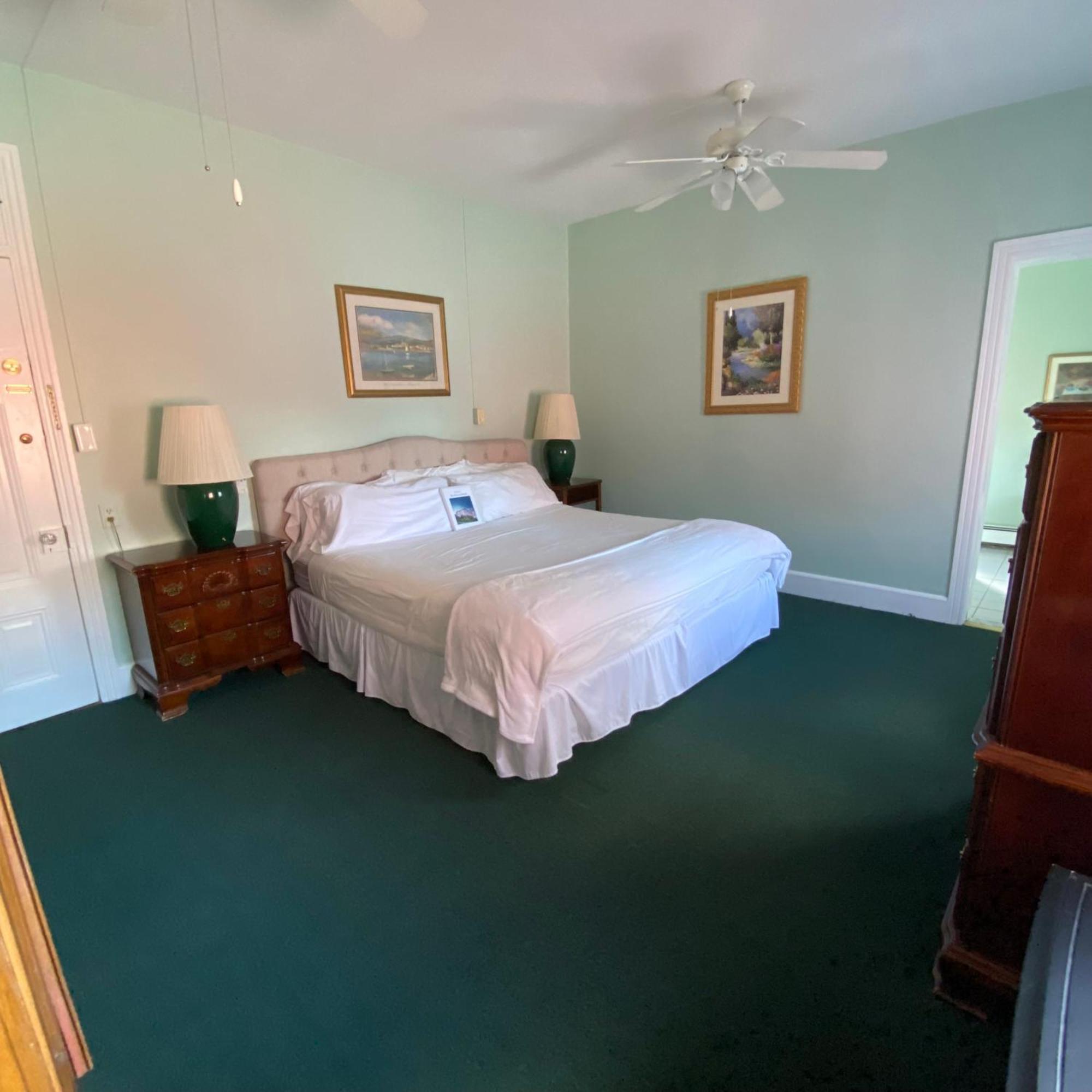 The Ocean House Hotel Spring Lake Room photo